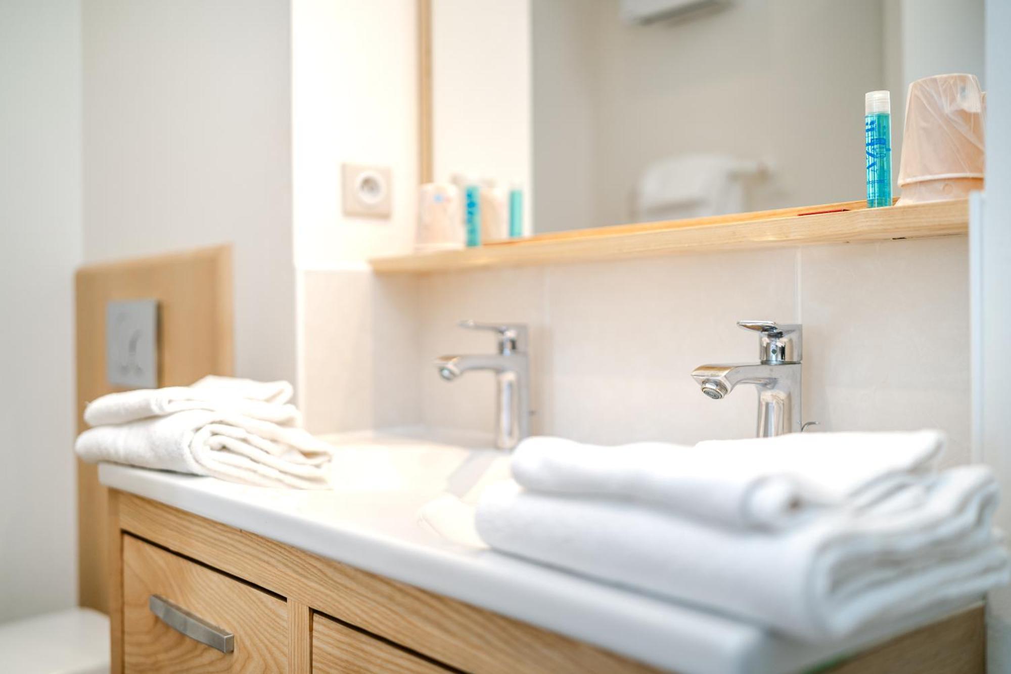 Village Vacances 3* Ternelia Les Residences D'Armor ドゥアルヌネ エクステリア 写真